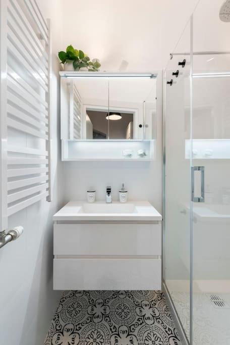 Spacious & Elegant 3 Bedroom Vienna